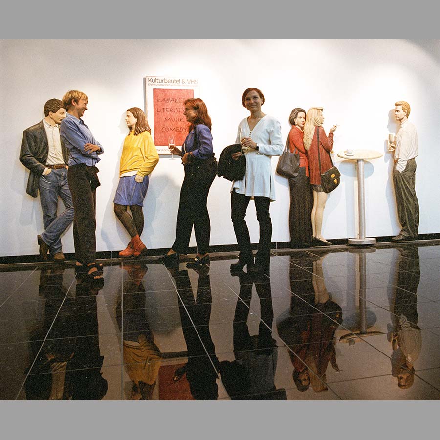 Holzskulptur Theaterpause