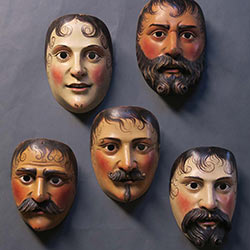 Traditionelle Masken 'Larven'